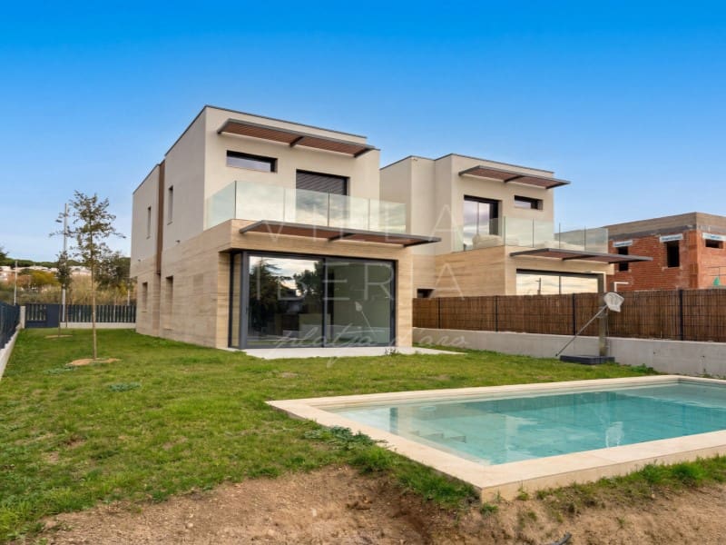 4 camera da letto Villa in vendita in S'Agaro con piscina garage - 1.350.000 € (Rif: 9528440)