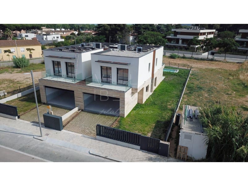 4 camera da letto Villetta Bifamiliare in vendita in S'Agaro con piscina garage - 1.380.000 € (Rif: 9528441)