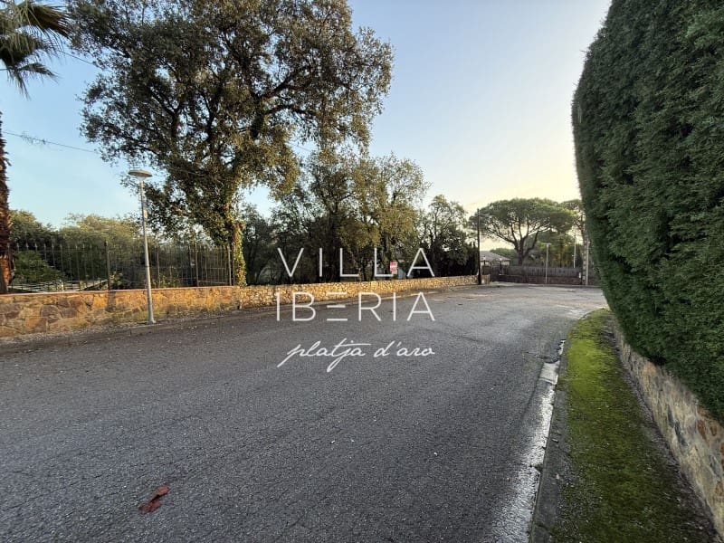 Building Plot for sale in Platja d'Aro - € 120,000 (Ref: 9530950)