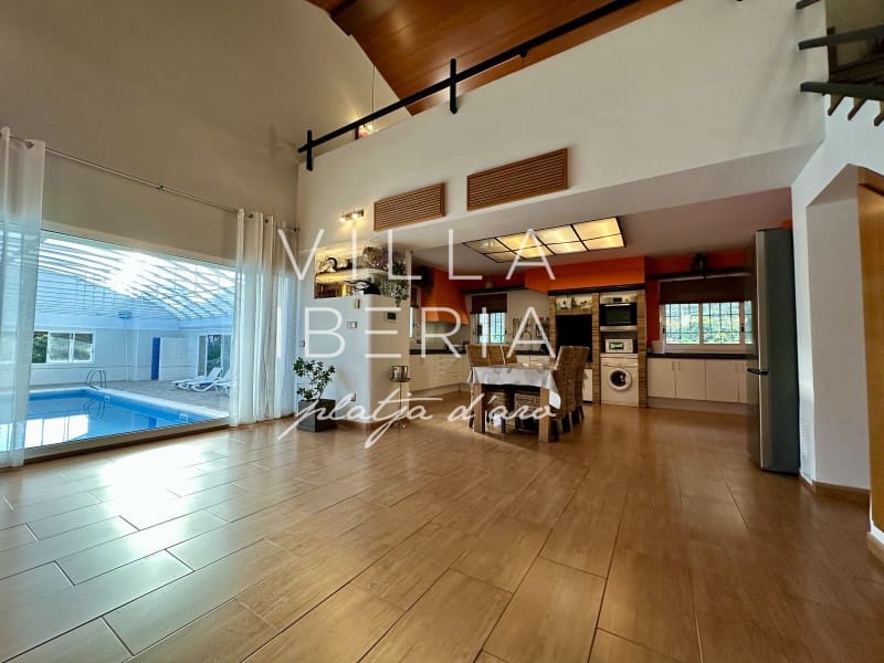 4 sovrum Villa till salu i Santa Cristina d'Aro med pool garage - 799 000 € (Ref: 9536815)