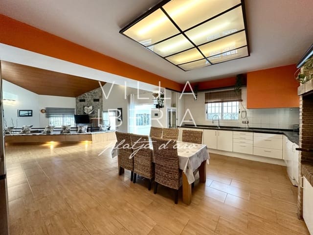 4 sovrum Villa till salu i Santa Cristina d'Aro med pool garage - 799 000 € (Ref: 9536815)
