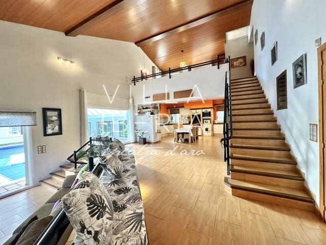 4 sovrum Villa till salu i Santa Cristina d'Aro med pool garage - 799 000 € (Ref: 9536815)