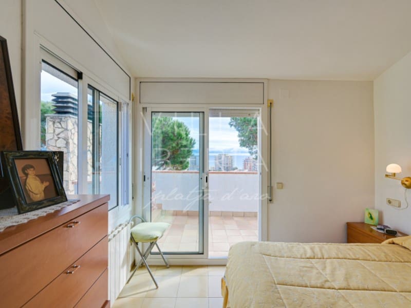 6 bedroom Villa for sale in Calonge i Sant Antoni with garage - € 495,000 (Ref: 9591574)