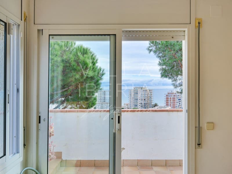 6 bedroom Villa for sale in Calonge i Sant Antoni with garage - € 495,000 (Ref: 9591574)