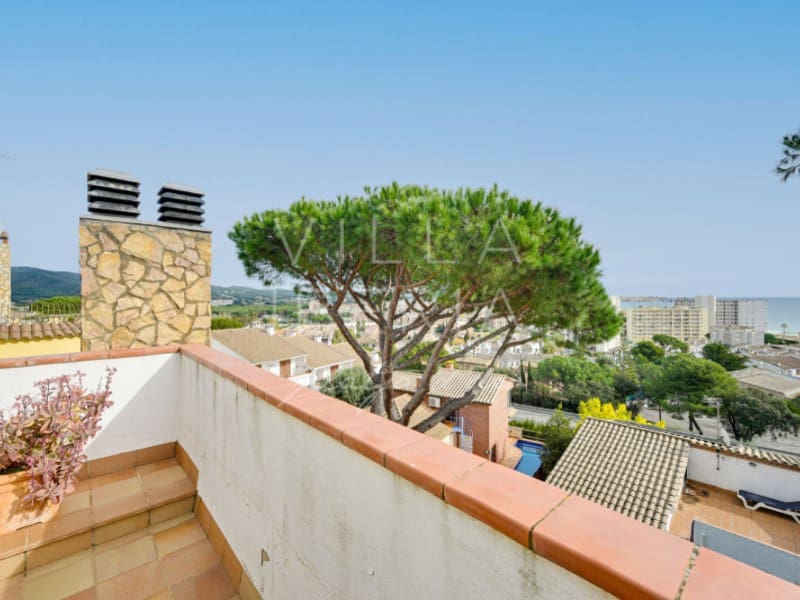 6 bedroom Villa for sale in Calonge i Sant Antoni with garage - € 495,000 (Ref: 9591574)