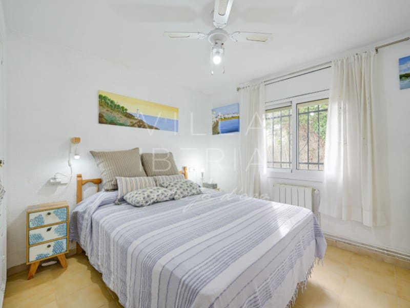 6 bedroom Villa for sale in Calonge i Sant Antoni with garage - € 495,000 (Ref: 9591574)