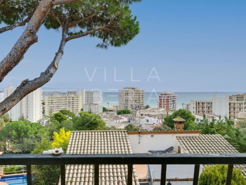 6 bedroom Villa for sale in Calonge i Sant Antoni with garage - € 495,000 (Ref: 9591574)