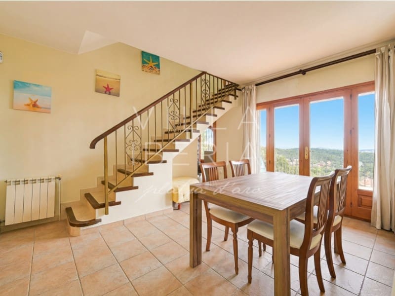 6 makuuhuone Huvila myytävänä paikassa Platja d'Aro mukana uima-altaan - 670 000 € (Ref: 9596397)