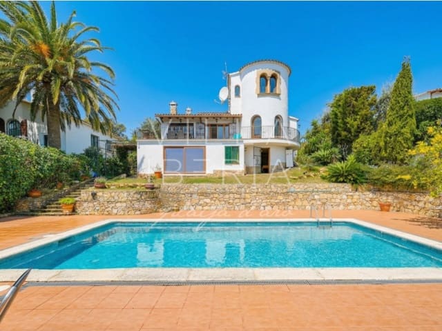 6 makuuhuone Huvila myytävänä paikassa Platja d'Aro, Castell-Platja d'Aro mukana uima-altaan - 670 000 € (Ref: 9596397)