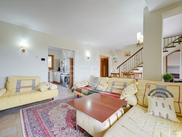 6 makuuhuone Huvila myytävänä paikassa Platja d'Aro, Castell-Platja d'Aro mukana uima-altaan - 670 000 € (Ref: 9596397)