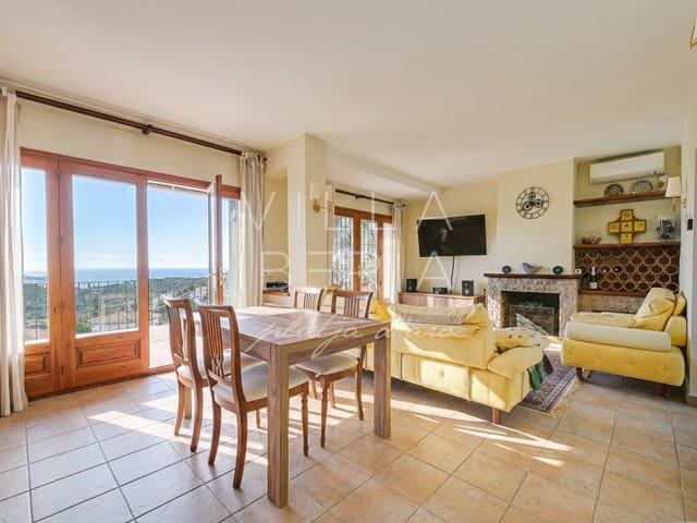 6 makuuhuone Huvila myytävänä paikassa Platja d'Aro, Castell-Platja d'Aro mukana uima-altaan - 670 000 € (Ref: 9596397)