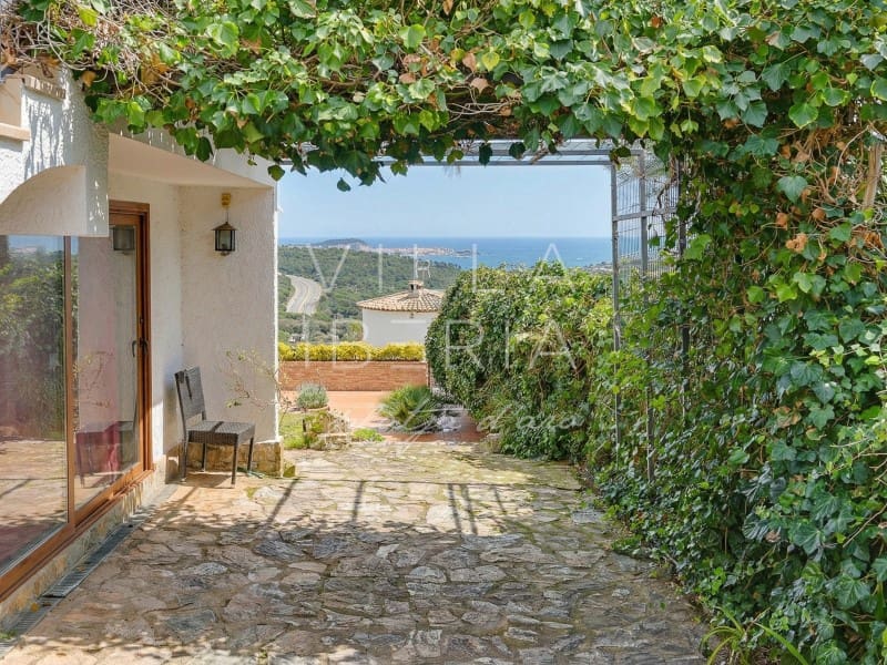 6 makuuhuone Huvila myytävänä paikassa Platja d'Aro mukana uima-altaan - 670 000 € (Ref: 9596397)