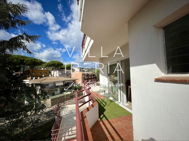 Apartamento de 2 habitaciones en Platja d'Aro, Castell-Platja d'Aro en venta - 225.000 € (Ref: 9596398)