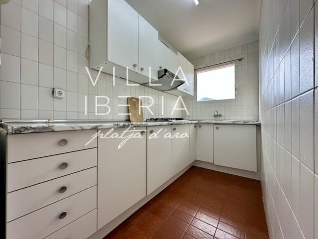 Apartamento de 2 habitaciones en Platja d'Aro, Castell-Platja d'Aro en venta - 225.000 € (Ref: 9596398)