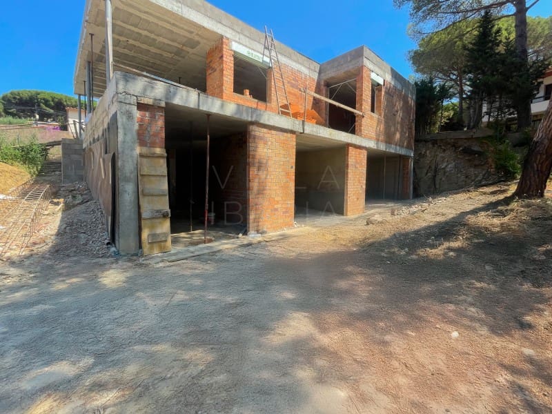 5 bedroom Villa for sale in Calonge i Sant Antoni with pool garage - € 950,000 (Ref: 9611424)