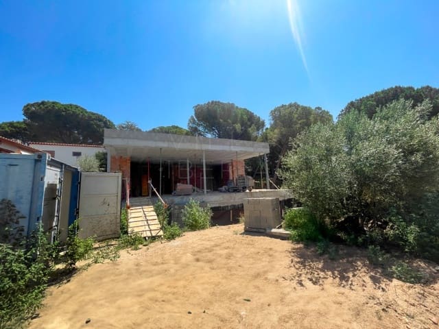 5 bedroom Villa for sale in Calonge i Sant Antoni with pool garage - € 950,000 (Ref: 9611424)