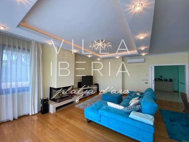 4 makuuhuone Huvila myytävänä paikassa Sant Feliu de Guíxols mukana uima-altaan 
autotalli - 2 000 000 € (Ref: 9670528)