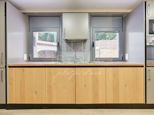 5 camera da letto Villa in vendita in Platja d'Aro, Castell-Platja d'Aro con piscina garage - 2.000.000 € (Rif: 9690533)