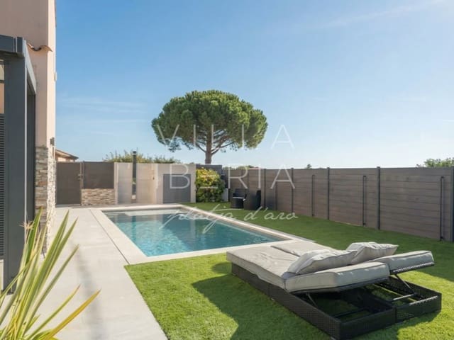 4 camera da letto Villetta Bifamiliare in vendita in Platja d'Aro, Castell-Platja d'Aro con garage - 880.000 € (Rif: 9690534)