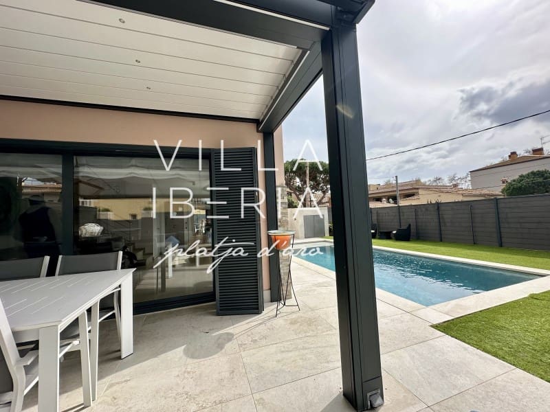 4 camera da letto Villetta Bifamiliare in vendita in Platja d'Aro con garage - 880.000 € (Rif: 9690534)