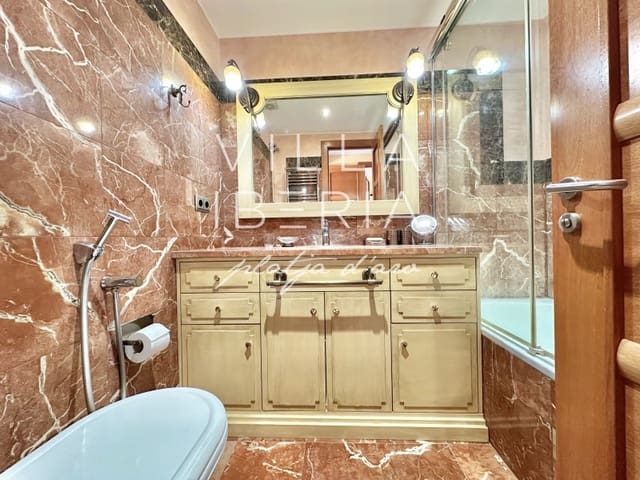 3 bedroom Apartment for sale in Platja d'Aro, Castell-Platja d'Aro with garage - € 535,000 (Ref: 9695264)