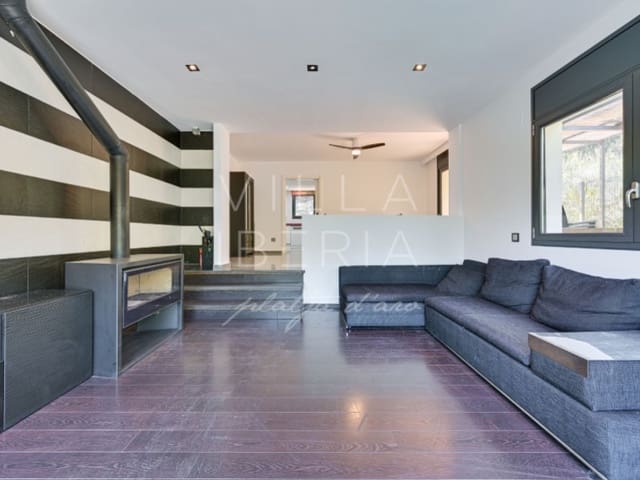 4 Zimmer Villa zu verkaufen in Platja d'Aro, Castell-Platja d'Aro mit Pool Garage - 749.000 € (Ref: 9704910)