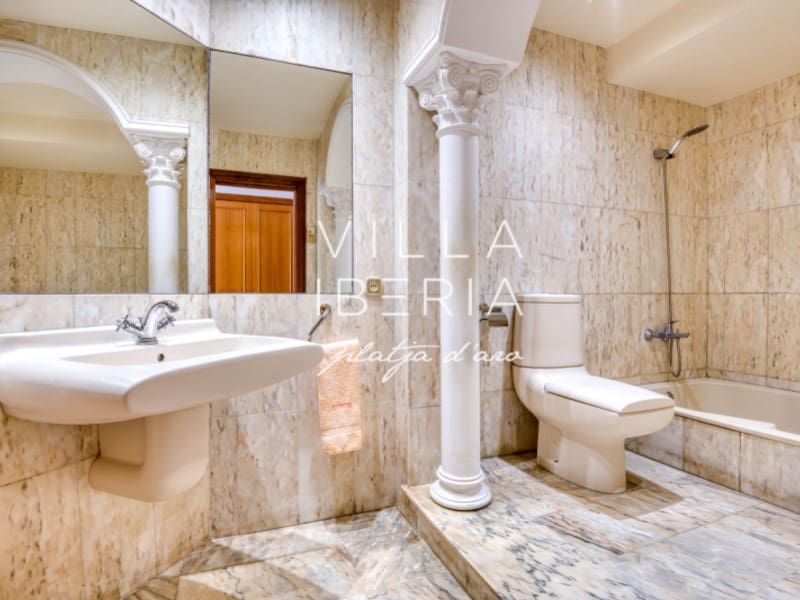 4 quarto Moradia para venda em Platja d'Aro com piscina garagem - 1 200 000 € (Ref: 9719842)