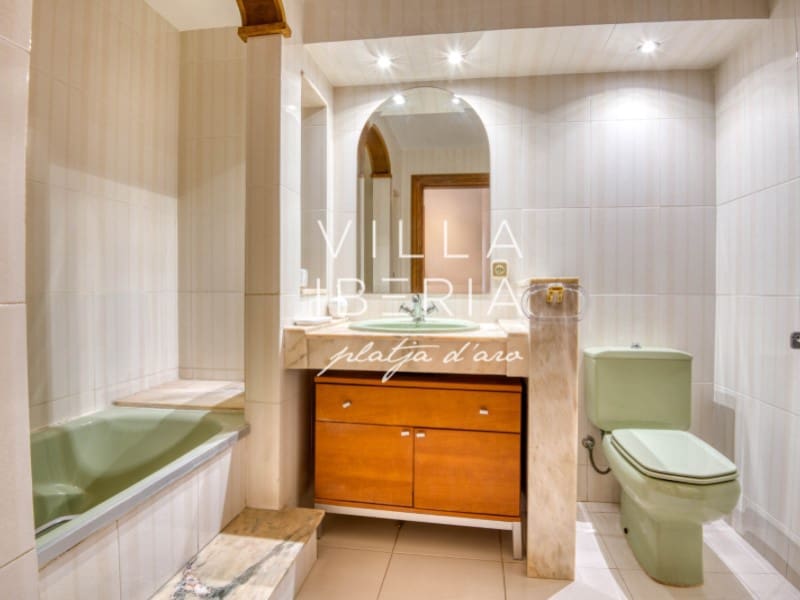 4 quarto Moradia para venda em Platja d'Aro com piscina garagem - 1 200 000 € (Ref: 9719842)