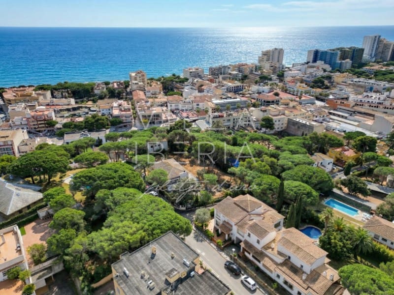 5 bedroom Villa for sale in Platja d'Aro with pool garage - € 2,350,000 (Ref: 9721577)