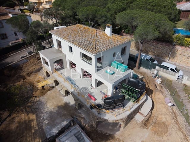 5 camera da letto Villa in vendita in Platja d'Aro, Castell-Platja d'Aro con piscina garage - 2.350.000 € (Rif: 9721577)