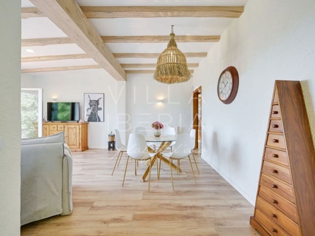 Chalet de 3 habitaciones en Platja d'Aro, Castell-Platja d'Aro en venta con garaje - 585.000 € (Ref: 9726582)