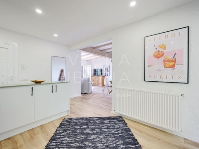 Chalet de 3 habitaciones en Platja d'Aro, Castell-Platja d'Aro en venta con garaje - 585.000 € (Ref: 9726582)