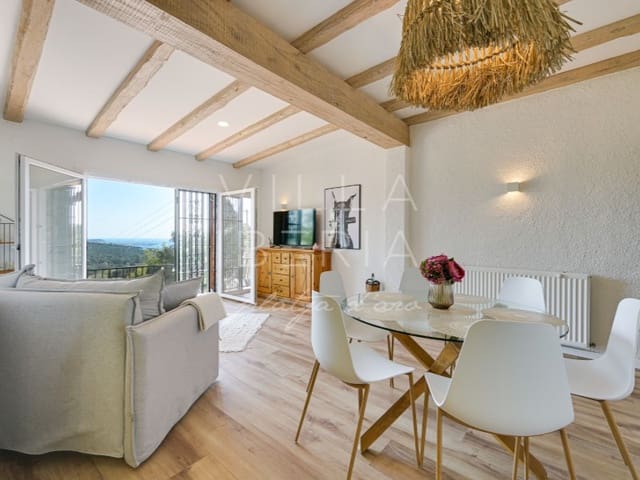 Chalet de 3 habitaciones en Platja d'Aro, Castell-Platja d'Aro en venta con garaje - 585.000 € (Ref: 9726582)