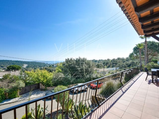 Chalet de 3 habitaciones en Platja d'Aro, Castell-Platja d'Aro en venta con garaje - 585.000 € (Ref: 9726582)