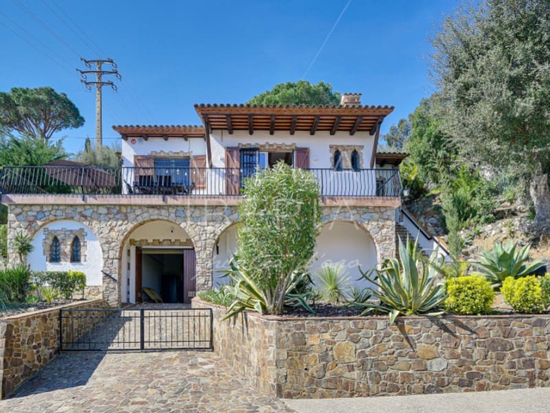 3 bedroom Villa for sale in Platja d'Aro with garage - € 585,000 (Ref: 9726582)