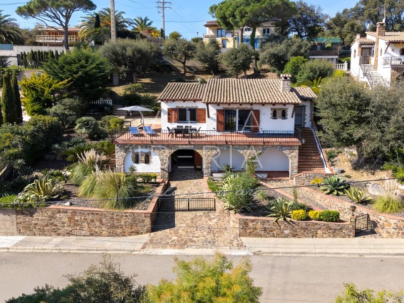 3 bedroom Villa for sale in Platja d'Aro with garage - € 585,000 (Ref: 9726582)
