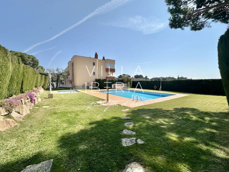 2 bedroom Apartment for sale in S'Agaro - € 425,000 (Ref: 9729307)