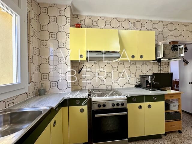 3 bedroom Apartment for sale in Platja d'Aro, Castell-Platja d'Aro - € 295,000 (Ref: 9741697)