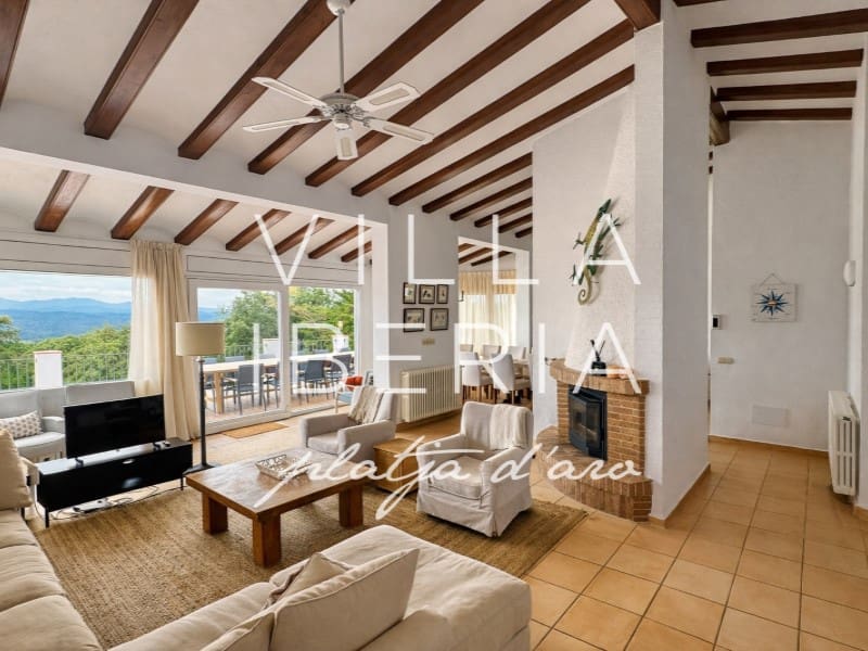 7 slaapkamer Villa te koop in Santa Cristina d'Aro met zwembad garage - € 1.375.000 (Ref: 9744120)