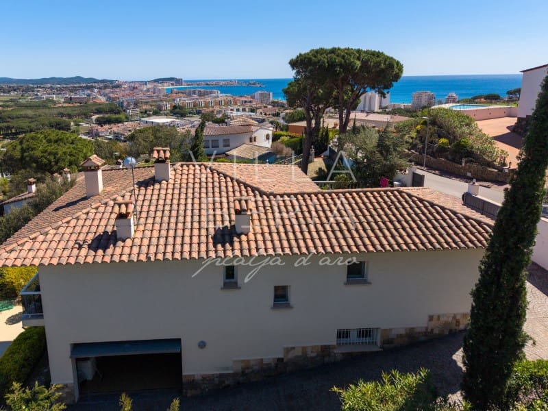 4 bedroom Villa for sale in Calonge i Sant Antoni with pool garage - € 825,000 (Ref: 9794517)