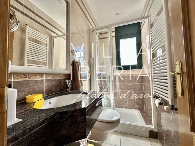 4 quarto Moradia para venda em S'Agaro com piscina garagem - 625 000 € (Ref: 9799160)