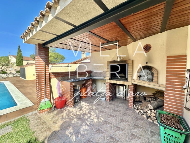 4 quarto Moradia para venda em S'Agaro com piscina garagem - 625 000 € (Ref: 9799160)