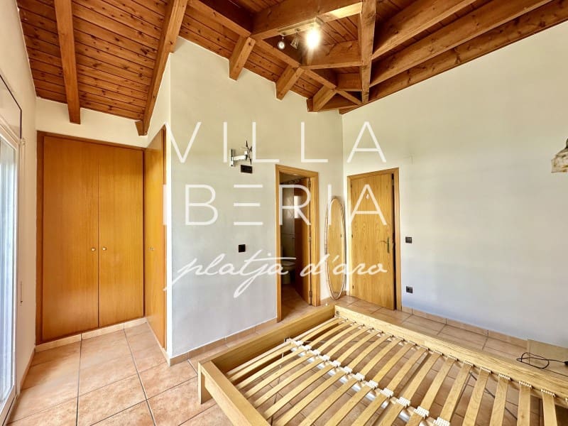 4 camera da letto Villa in vendita in S'Agaro con garage - 550.000 € (Rif: 9806411)