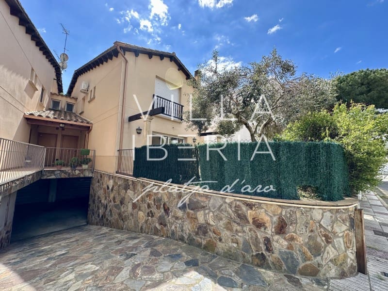 4 camera da letto Villa in vendita in S'Agaro con garage - 550.000 € (Rif: 9806411)