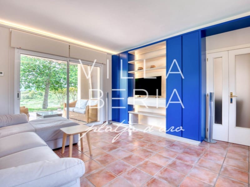 4 camera da letto Villa in vendita in Santa Cristina d'Aro con piscina garage - 685.000 € (Rif: 9825055)