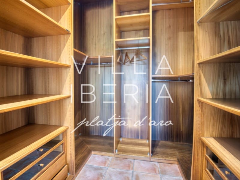 4 camera da letto Villa in vendita in Santa Cristina d'Aro con piscina garage - 685.000 € (Rif: 9825055)