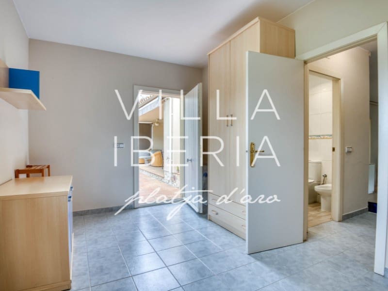 4 camera da letto Villa in vendita in Santa Cristina d'Aro con piscina garage - 685.000 € (Rif: 9825055)