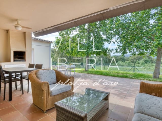 4 camera da letto Villa in vendita in Santa Cristina d'Aro con piscina garage - 685.000 € (Rif: 9825055)