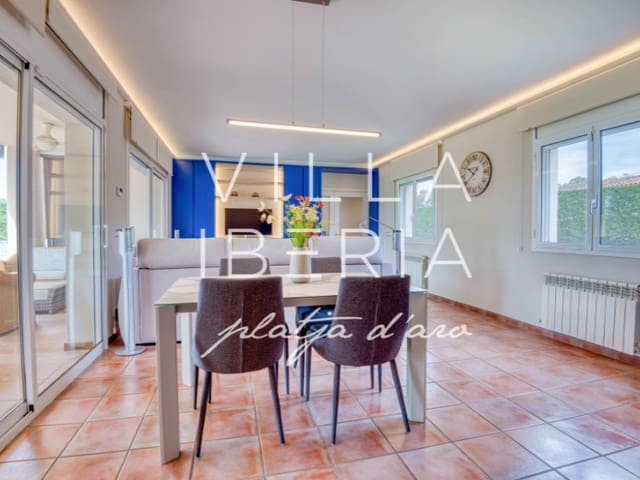 4 camera da letto Villa in vendita in Santa Cristina d'Aro con piscina garage - 685.000 € (Rif: 9825055)