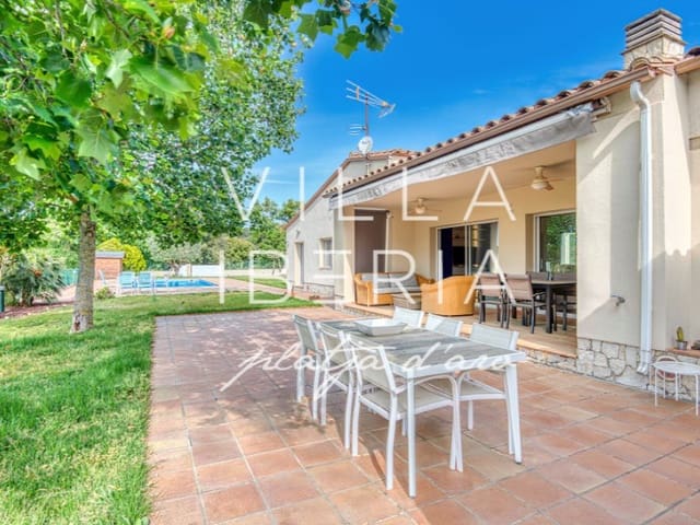 4 camera da letto Villa in vendita in Santa Cristina d'Aro con piscina garage - 685.000 € (Rif: 9825055)